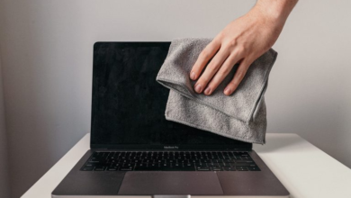 How to Safely Transport Your MacBook to Avoid Screen Damage